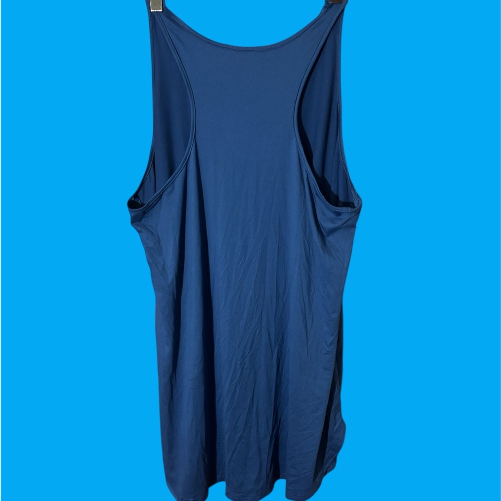 Versatile sleeveless tunic - Picture 2 of 5